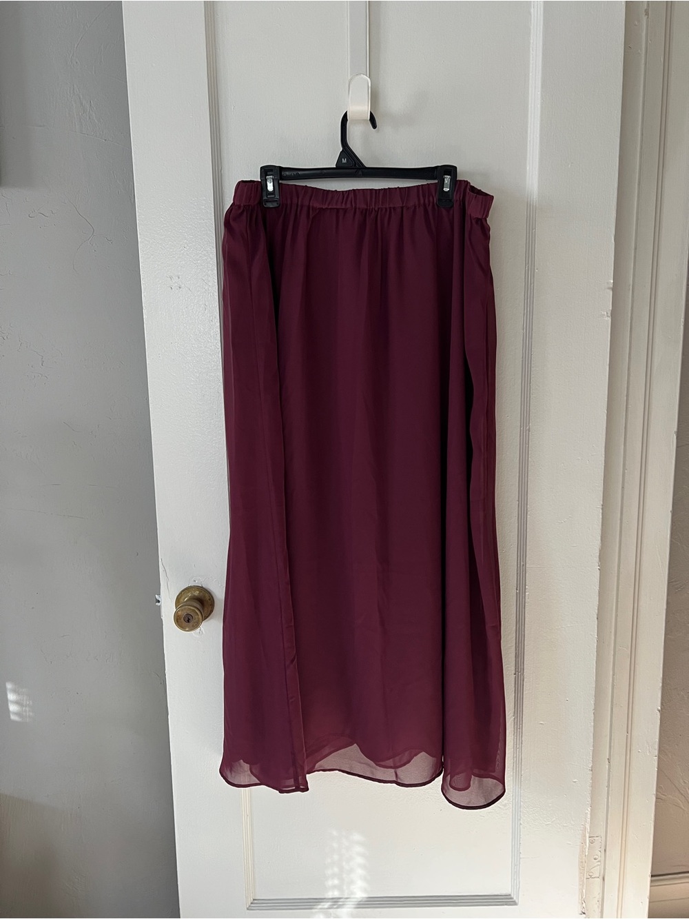 Old Navy Maroon Chiffon Flowing Maxi Skirt - Wine